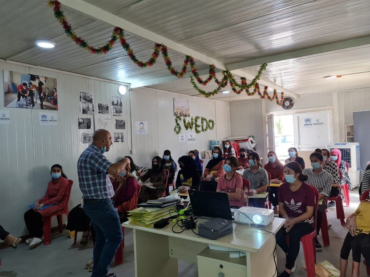 خولەک بۆ بهێزکرنا شیانێن ئافرەتا دناڤا کەمپێن ئاوارەیان